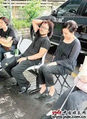 张菲前妻赵翠华照片及大儿张少青职业照片 张菲没有胡子的照片