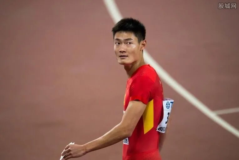 张培萌10秒04 符合创纪录的要求