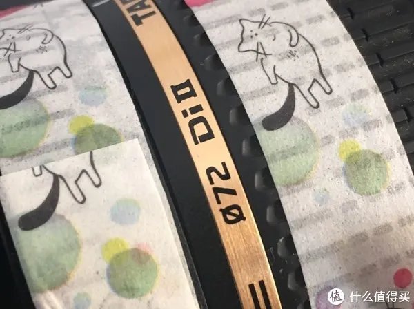 镜头推荐之腾龙B005,这真的是一枚超越入门狗肉的副厂稍大光圈的狗头，腾龙17-50一周年体验测评