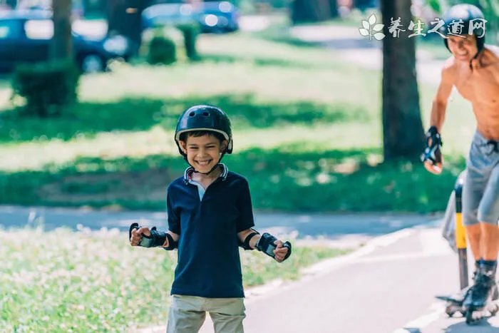 划船机减肥效果如何 划船机正确锻炼方法