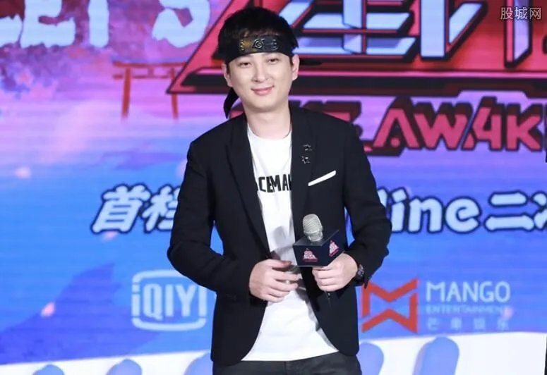 王思聪女友王颖扒皮 外表狂野身材惹火