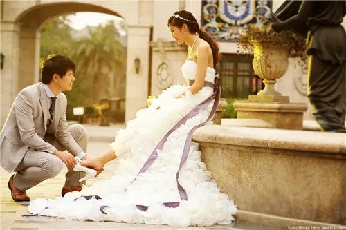 成都拍婚纱照报价 成都婚纱摄影价格一览表