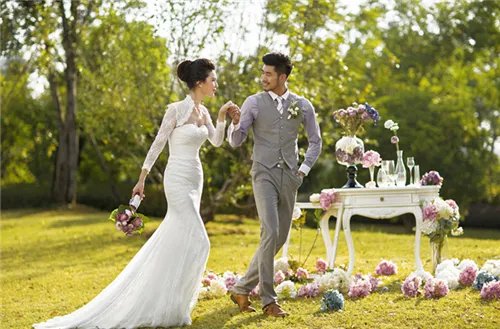 南京婚纱照价格一览表 南京婚纱摄影工作室哪家好