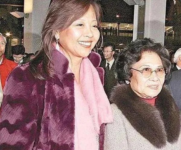 张子强妻子罗艳芳现状照片 罗艳芳是个很聪明的女人