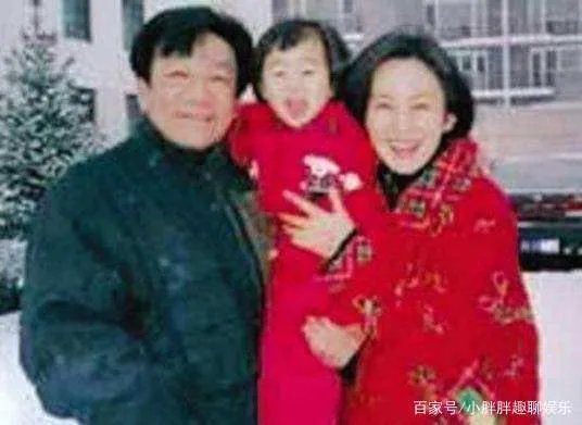 侯耀文前妻嫁“侄子”，当年究竟发生了什么？