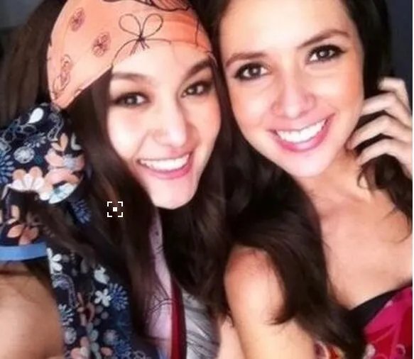 迪丽娜尔的女儿惊艳全场 欧弟情不自禁同新疆美女飙舞