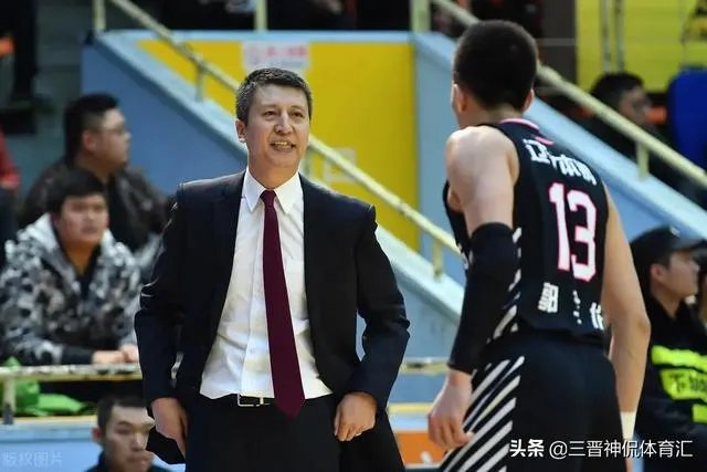 换帅如换刀,郭士强下课辽宁大胜青岛,他们是“演员”?如何评价?