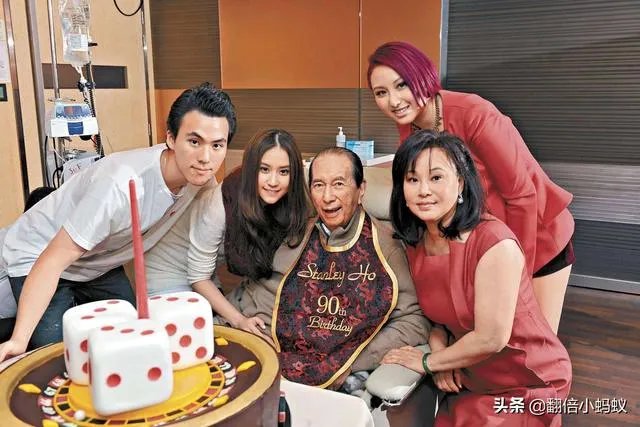 浙江商人在非洲确诊新冠肺炎后，花270万元包机回国治疗后病情转轻，你怎么看？