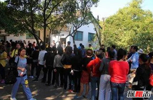 濂崇敓涓轰綍閮芥帓闃熶笂鍘曟墍鐪熺浉,澶ч儴鍒嗗コ鐢熺粰鍑哄悓鏍风瓟澶�