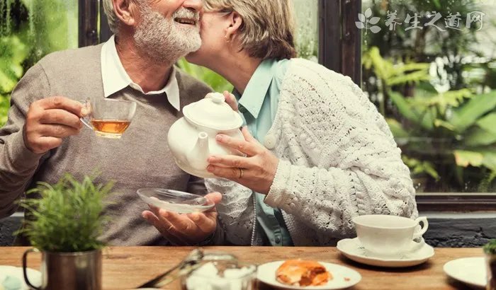 健身需要准备什么东西 女新手健身计划一周表