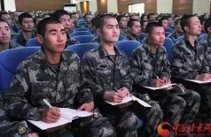 军校学员开挖掘机写字表白祖国,这是什么操作?