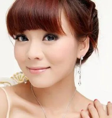 一路向西女星记者会落泪 又出新片大尺度让人喷鼻血