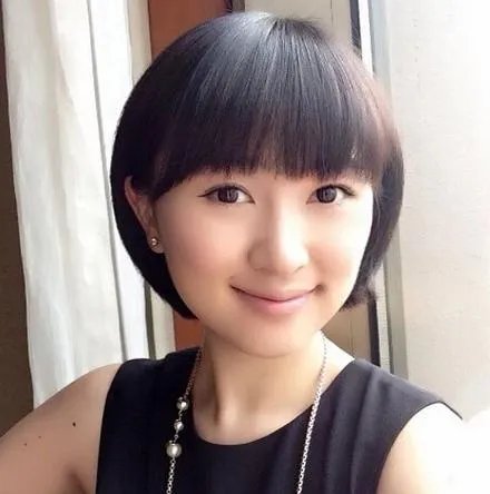 女主播欧阳智薇真空照 不穿内衣透视惹非议