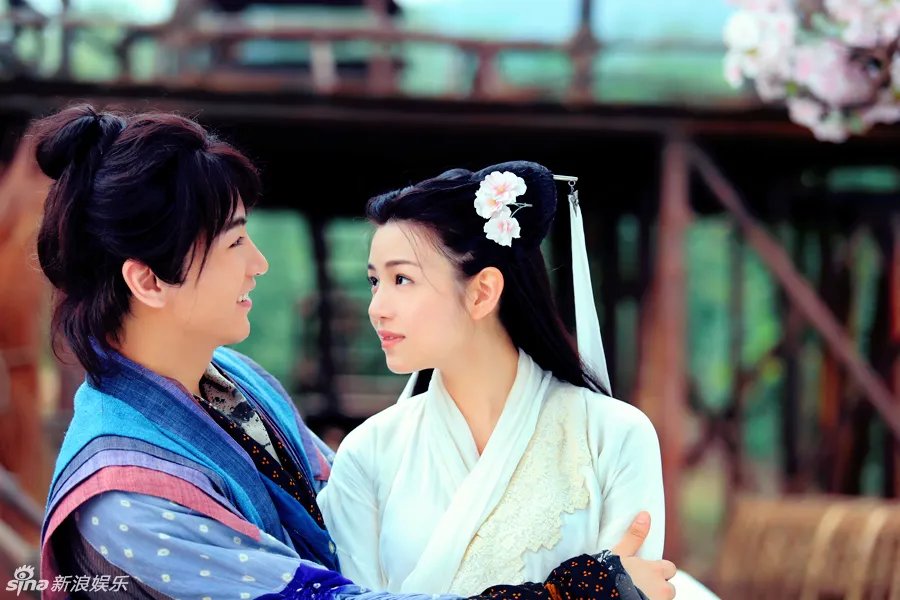 八一八：陈晓陈妍希恋情曝光 昔日合影满满的爱