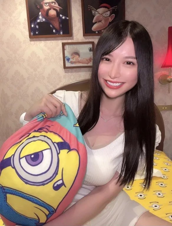 拉链一开掉出头灯！超汹涌萌妹［笹木絢乃］美图赏！