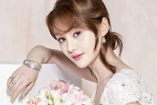 代表称年轻偶像不要迷失自我,身位名人该如何弘扬正能量?