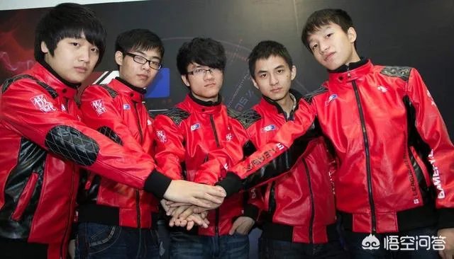 厂长微博发文暗示自己要退役，一番话让众多玩家流泪！网友：别退役啊。你怎么看？