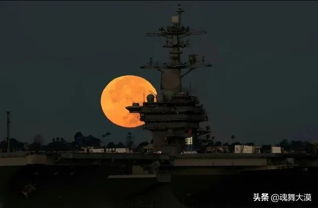 如何看待美国海军代理部长莫德利（Modly）辞职？