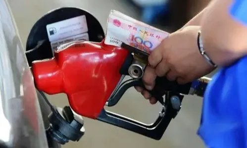 油价年内第四次下调，年前会出现反弹吗？