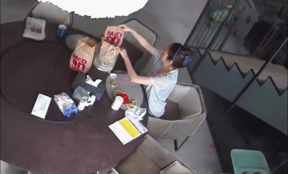 安以轩被麦当劳饮品烫伤，在媒体发文控诉，你怎么看待这件事情？