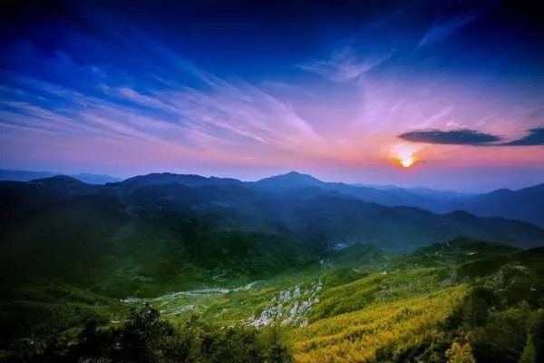 暮色 新月 月食 破晓分别代表什么