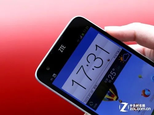 跑分超3万!Intel芯中兴GEEK V975评测