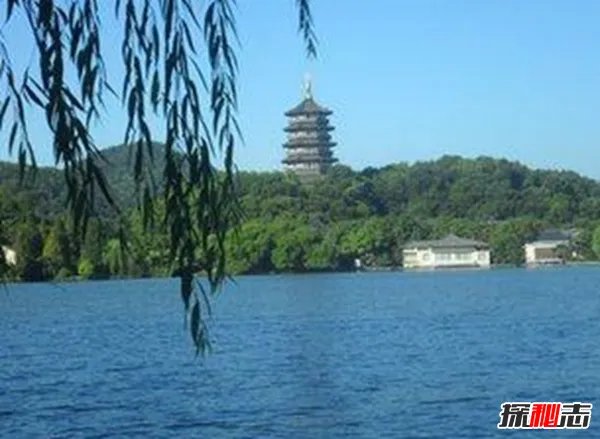 白蛇之谜:原来是雷峰塔地宫藏宝藏(大量佛教瑰宝)