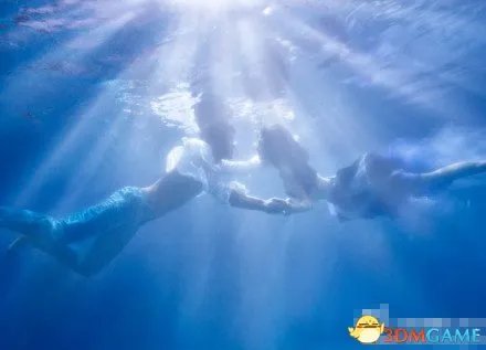 港星娶亿万港姐李洁莹 两人唯美甜蜜婚纱照曝光