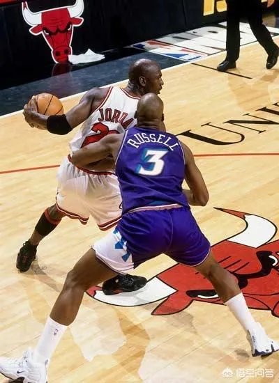 拜伦拉塞尔的防守什么水平？