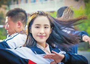 夏洛特烦恼剧中王智泳装照 国民初恋王智年龄三围及老公照片