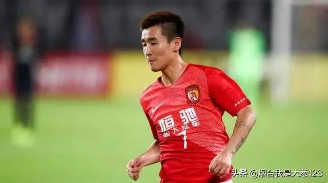 费莱尼头球帽子戏法反超大连，那么韦世豪的周MVP是不是黄了？