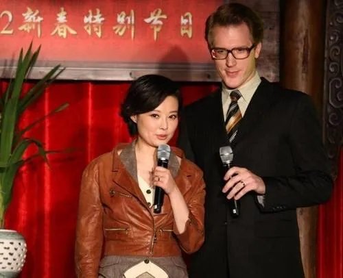 袁立为什么告赵岭跟他离婚 现在为什么没人找袁立拍戏了