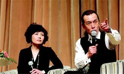 李咏的妻子哈文父亲背景如何？ 高贵气场是遗传父亲吗？