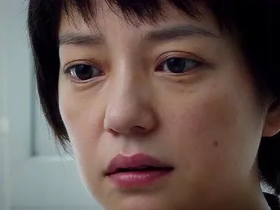 《亲爱的小孩》原唱是谁？