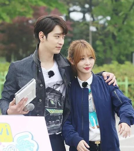 柳岩灿盛真的在一起了吗 女方澄清：只是朋友