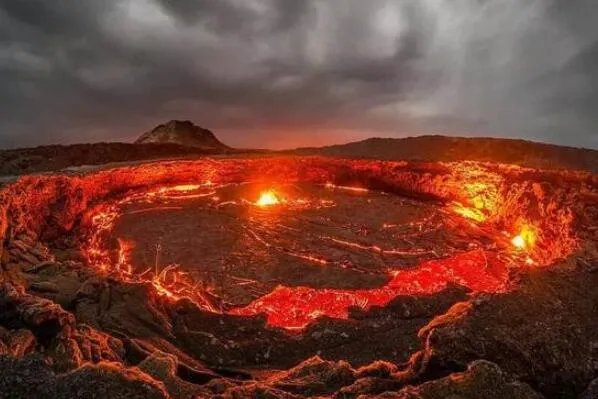 世界十大地理奇观 伯利兹蓝洞上榜,第八是“地狱之门”