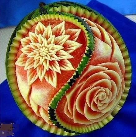 湖北现奇葩西瓜，这是什么品种？为什么会这样呢？