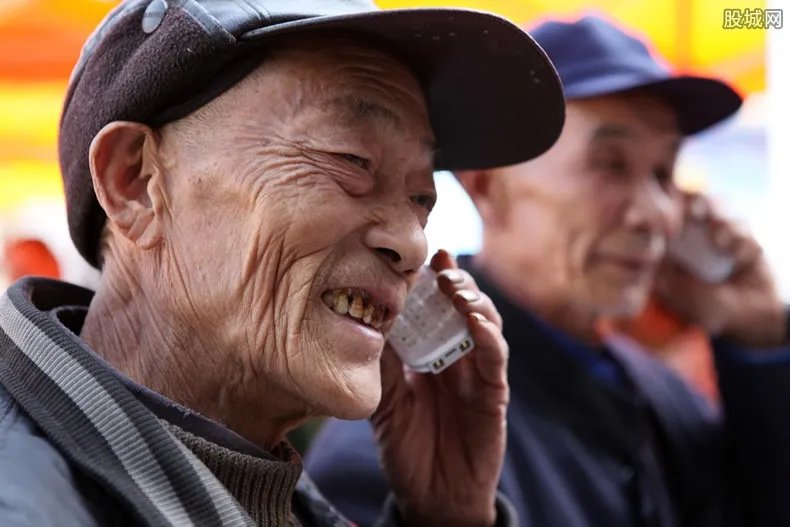 2022农村老人80岁补贴多少钱 看完终于知道了