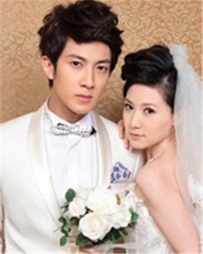 林丽莹个人照被曝光 家世显赫与吴尊相恋18年