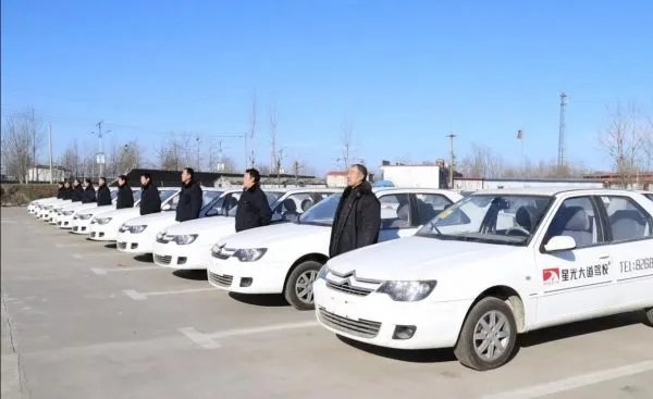 驾校3万学员被坑近2亿元,学员们该如何维权?