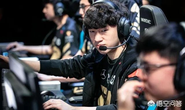 LPL“解说米勒评价RNG”，只有野辅可以，三C得换，Uzi问题很大，是这样吗？