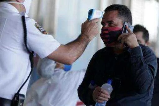 全球新增确诊超23万例创单日新高,巴西为何如此严重?