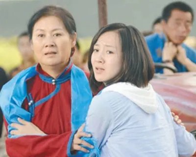 黄晓娟生活中的丈夫是谁？ 发表文工团就职演说