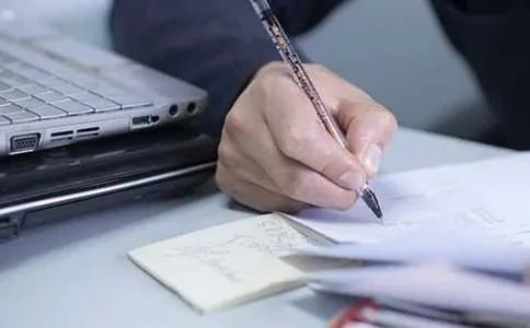 榜样就在我身边作文