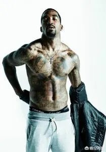 J.R史密斯的J.R是什么意思?