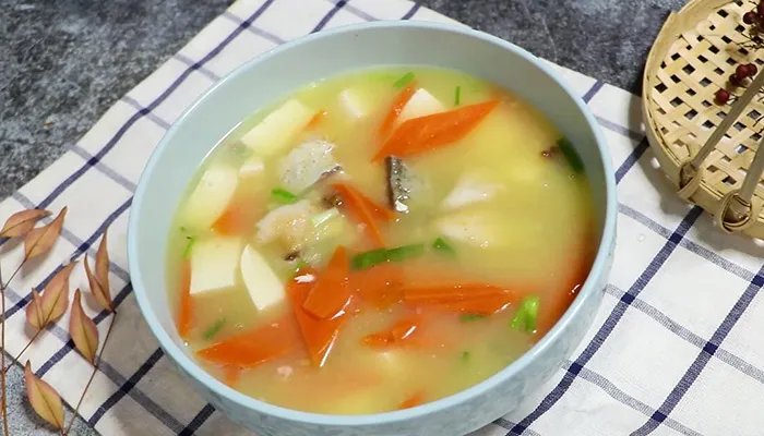 清汤鱼火锅怎么做 清汤鱼火锅的做法