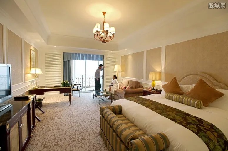 国庆58888元一晚套房已售罄 报复性消费来袭？