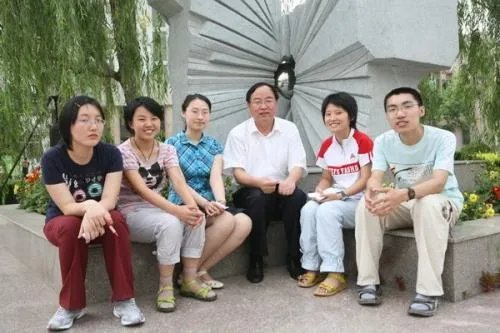 江苏高考文科第一名无缘清华北大是什么原因?