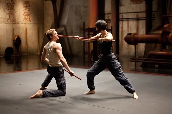 腾讯视频新闻晚8点里面出现了一个外国的电影镜头想知道电影名，我发链接求各位大神帮忙看下