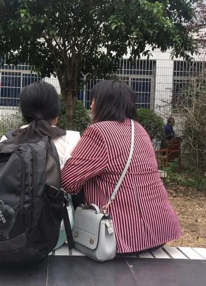 女儿身陷传销父母如何求其回乡？